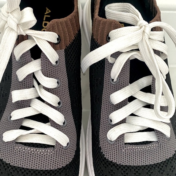 Strechy Fabric Sneakers - Picture 4 of 7